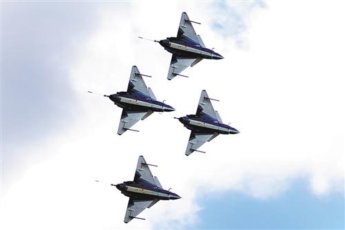 8��26�գ��ڶ���˹����˹��Ү�������й��վ���һ���б��ݶӵļ�-10���ݻ��ڿ��н����Ļ�б������